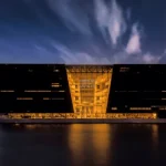 املاک و قوانین ساخت‌ و ساز